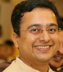 Dr. Akshay Deshpande